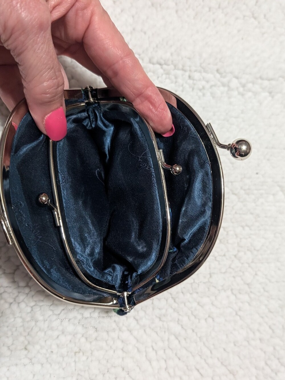 Vera Bradley double kisslock coin purse in the "Blue Rhapsody" pattern - Picture 5 of 5
